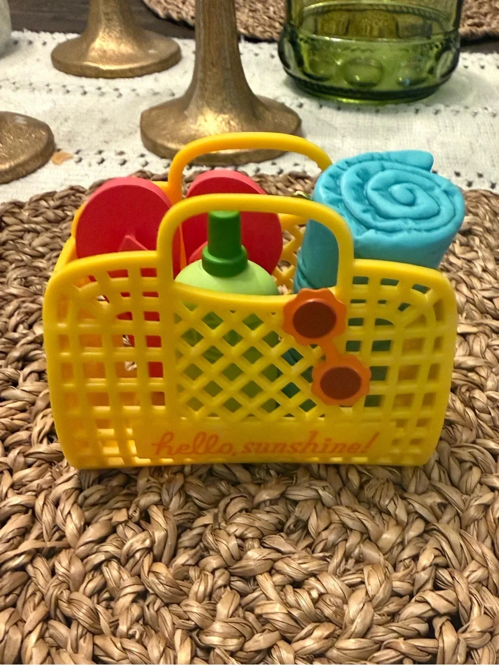 Hallmark Keepsake Hello Sunshine Beach Tote Bag Christmas Ornament